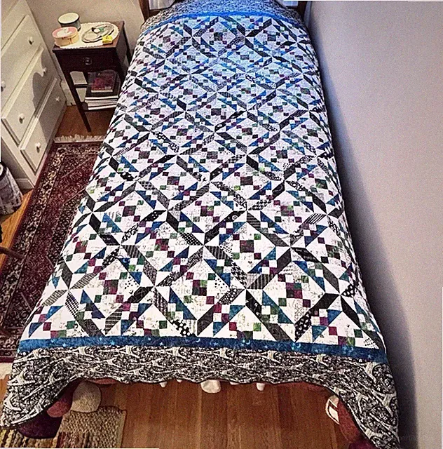 HANDCRAFTED Multicolored Quilt 88” x 88” Eiffel Tower Border