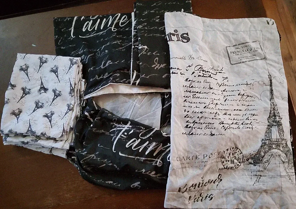 Paris Eiffel Tower Pillowcases Pillow Shams Dust Ruffle 7pc 39x75 Twin Size