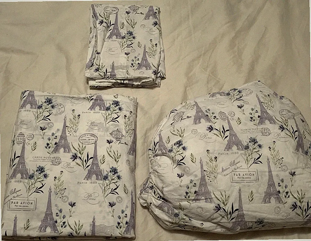 THE ARMOIRE COLLECTION 100% Cotton Eiffel Tower Paris Post Mark Twin Sheet Set