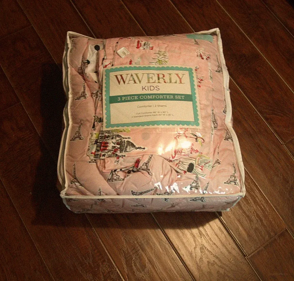 Waverly Kids Paris Eiffel Tower Polka Dots Pink Comforter & 2 Shams FULL
